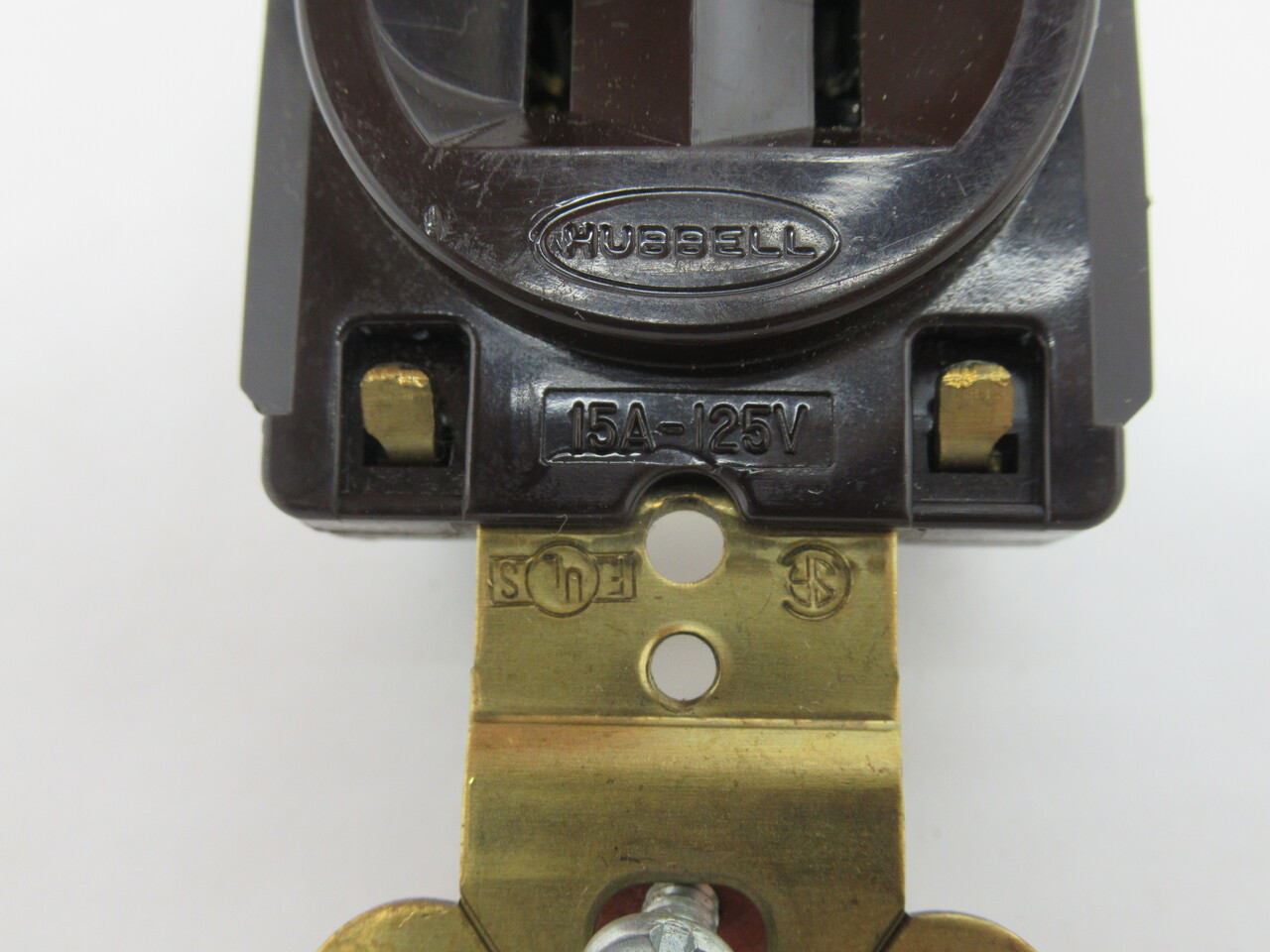 Hubbell HBL5261CN Straight Blade Single Receptacle 15A 125V 3W 2P SHELF WEAR NOP