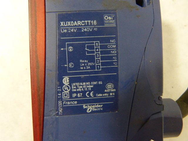 Schneider Electric XUX0ARCTT16 Photoelectric Sensor 24-240V 3A USED