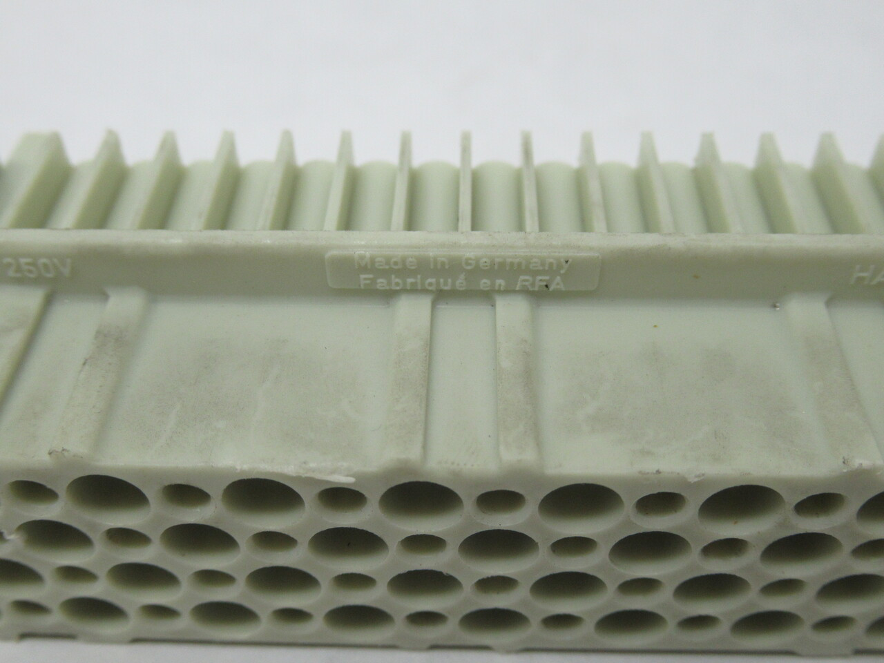 Harting 09210643101 Female Crimp Connector Insert 10A 64-Pole + Ground 24B USED
