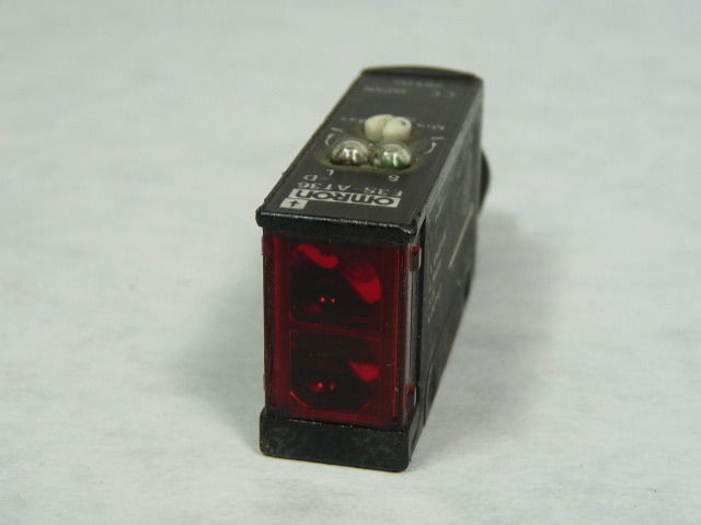 Omron E3S-AT36-D Plug-In Through Beam Photoelectric Receiver 10-30VDC 7m USED