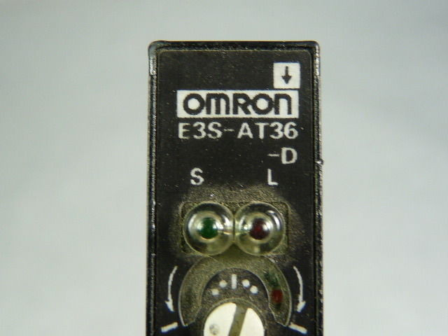 Omron E3S-AT36-D Plug-In Through Beam Photoelectric Receiver 10-30VDC 7m USED