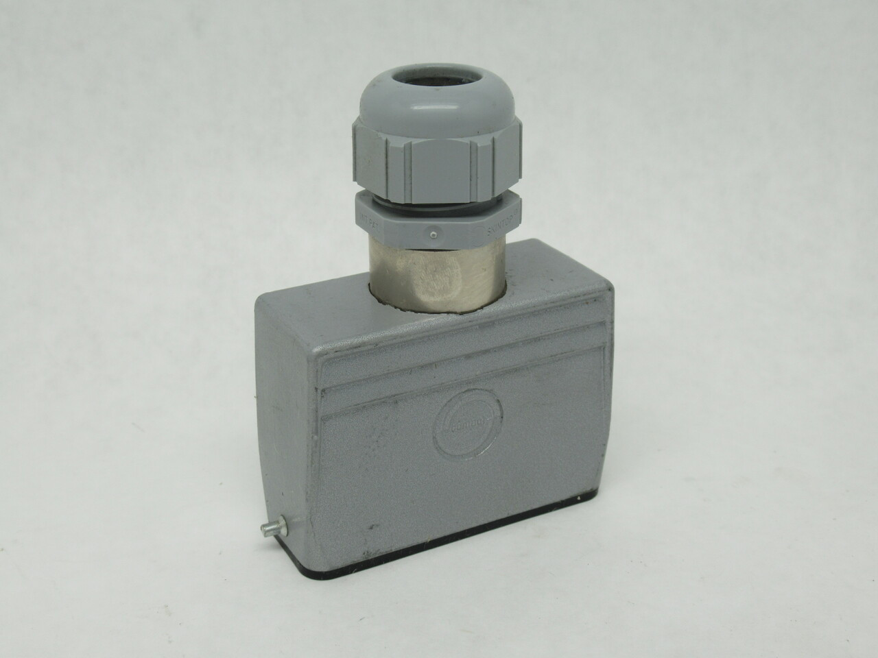 Contact 10565200 Top Entry Hood Single Lever Bolts PG21 Size HA16 C/W Gland USED