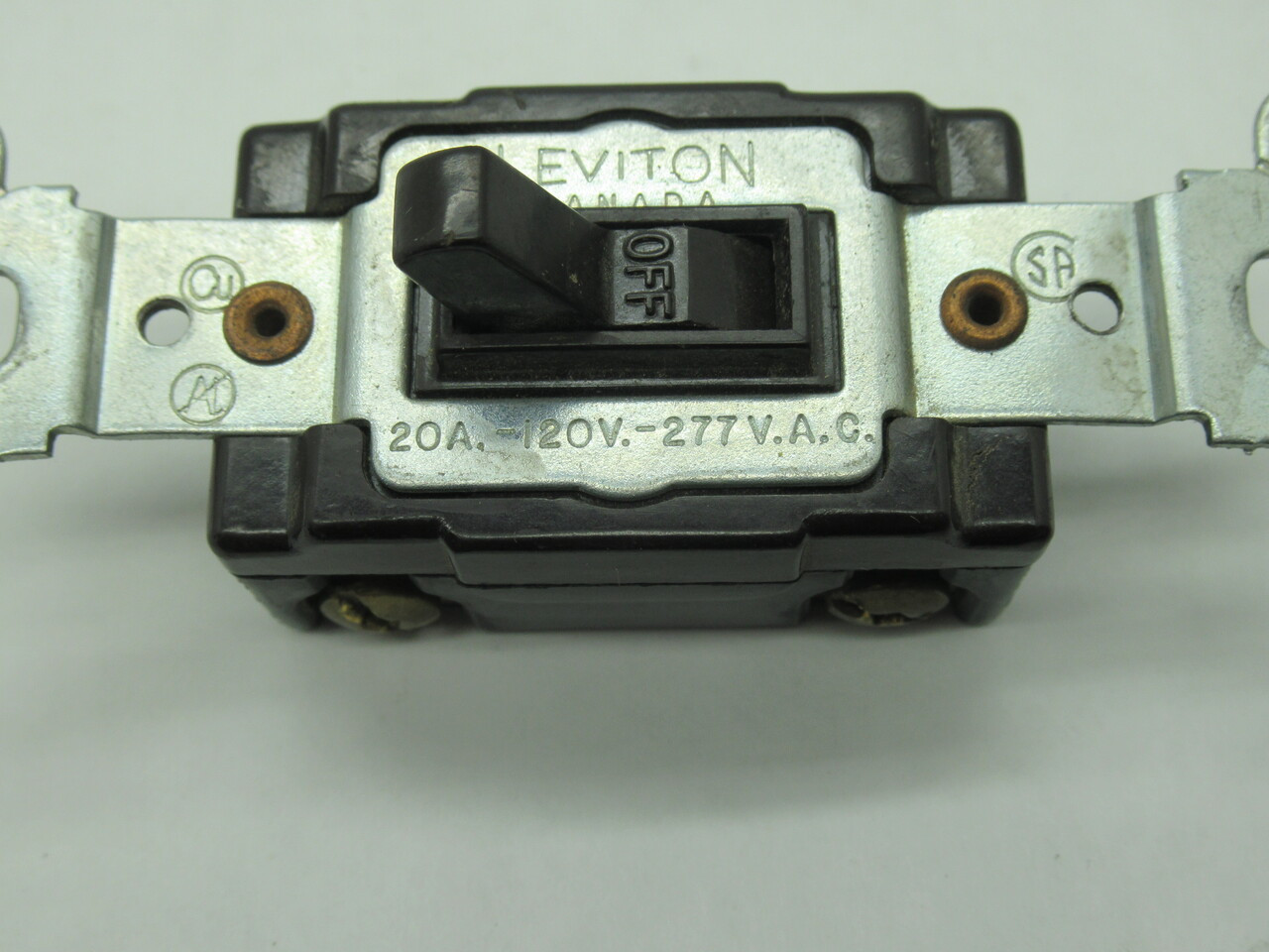 Leviton 54521-B Toggle Switch 20A 120/277V Single Pole ROBERTSON SCREWS USED