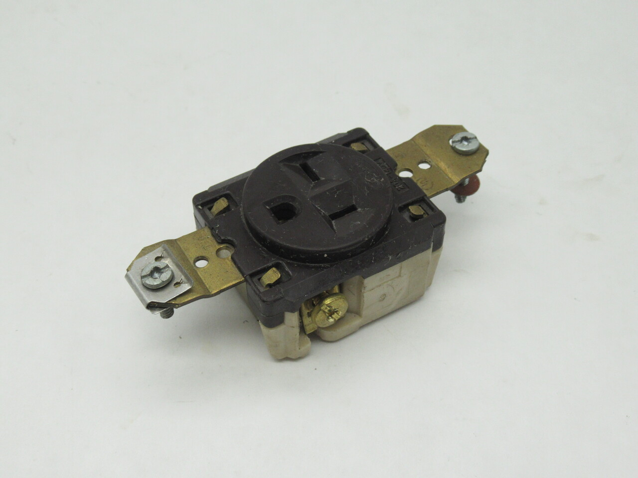 Hubbell 6331CN Straight Blade Receptacle 20A 125V 3W 2P USED