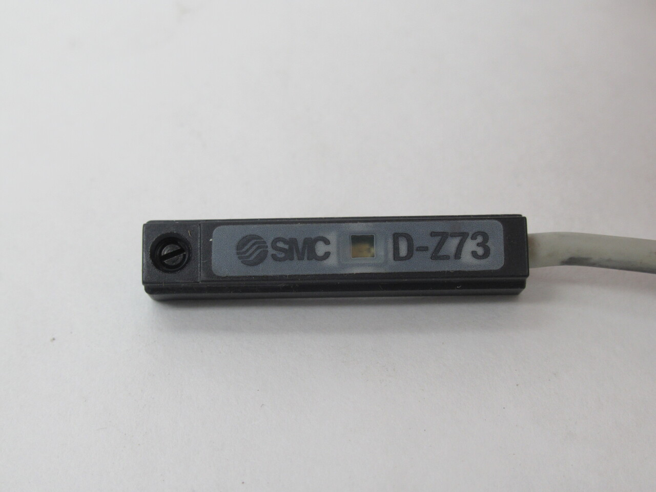 SMC D-Z73 Auto Switch 24VDC 5-40mA 0.5m Cable SHELF WEAR NOP