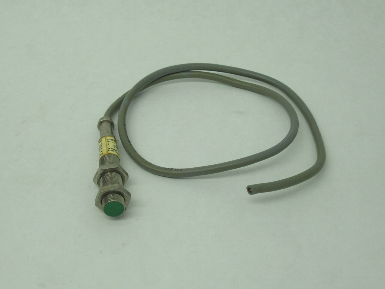 Eaton Cutler-Hammer E57MAL12T111 Inductive Proximity Sensor 10-30VDC USED