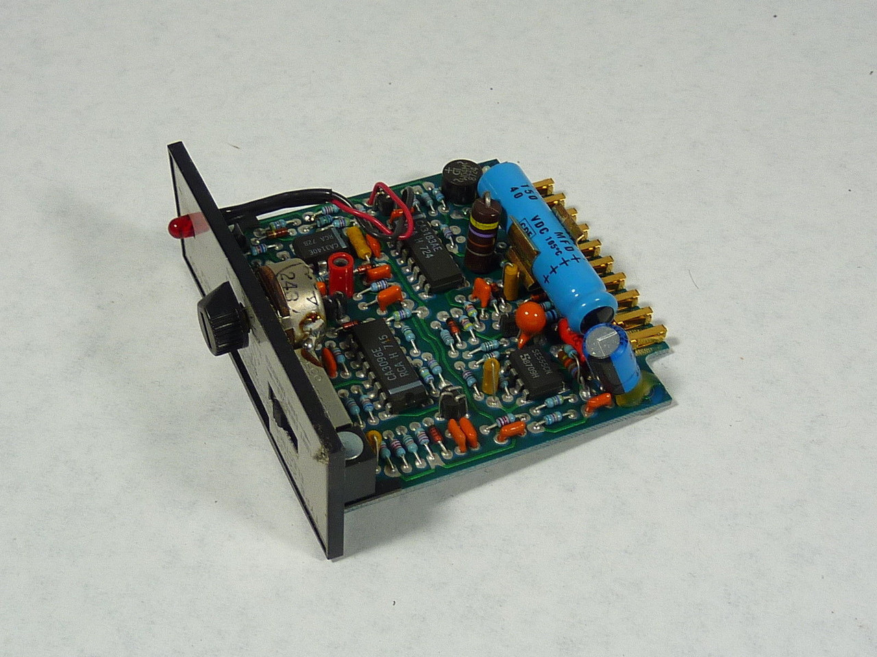 Electronics Corporation of America 22DJ3-4000 Photoelectric Controller USED