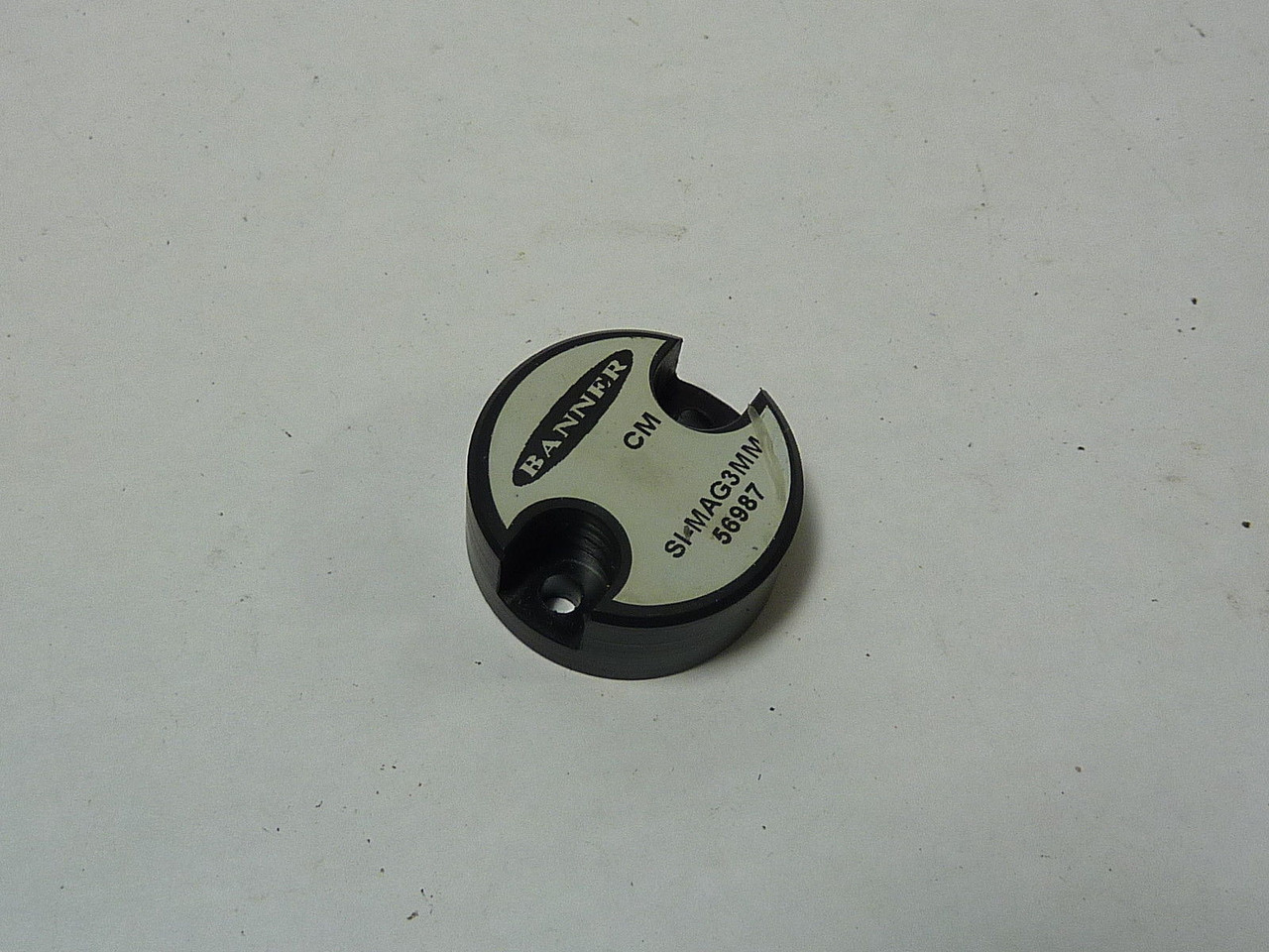 Banner SI-MAG3MM 56987 Magnetic Switch 30mm Barrel USED
