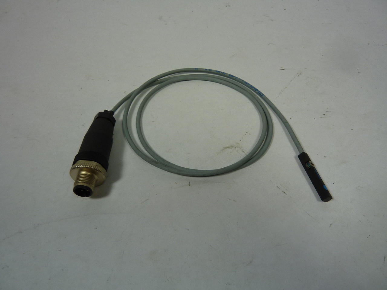 Festo 551388 SIES-8M-PS-24V-K-2.5-M8D Proximity Switch 10-30VDC 19" PNP NO USED