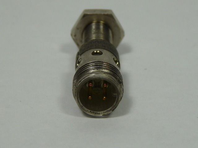 Omron E2EL-X1R5E1-M1 Inductive Proximity Switch 10-35VDC 200mA 1.5mm Range USED