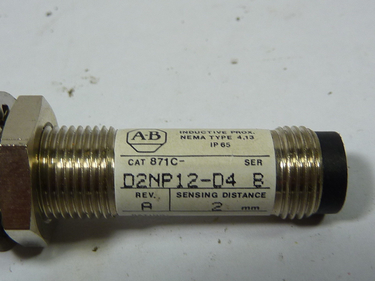 Allen-Bradley D2NP12-D4 Proximity Switch 10-30VDC 0.15A 2mm SHELF WEAR NOP