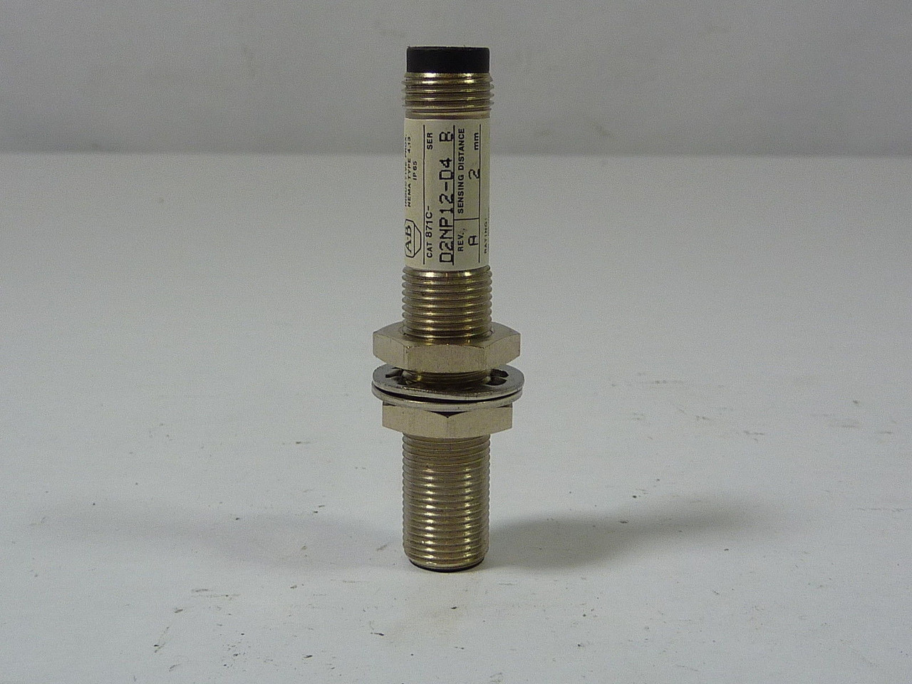 Allen-Bradley D2NP12-D4 Proximity Switch 10-30VDC 0.15A 2mm SHELF WEAR NOP