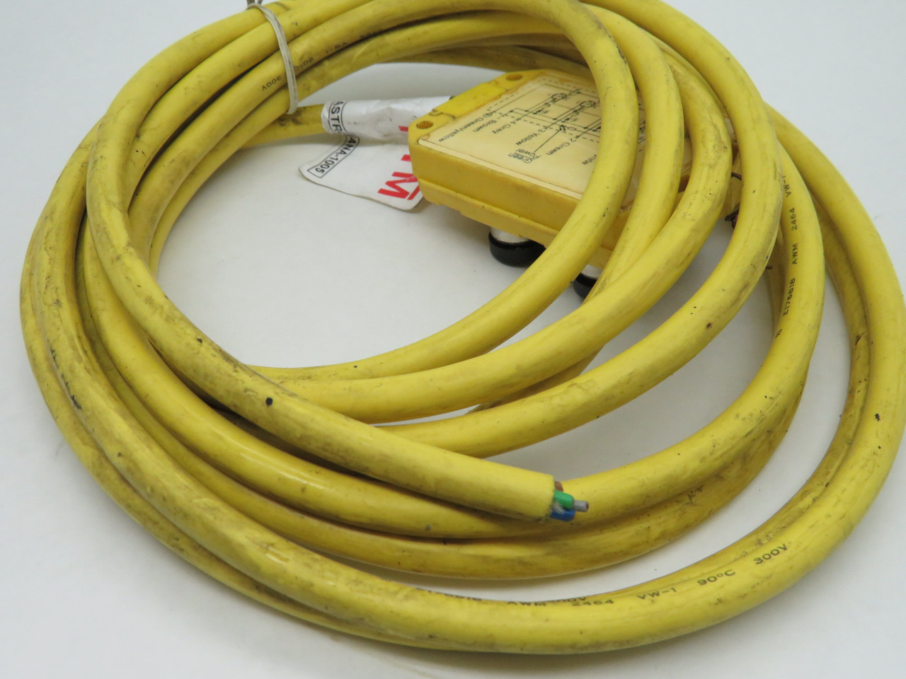 HTM ASTR4-5/4NA-1005 Distribution Block W/ Cable USED