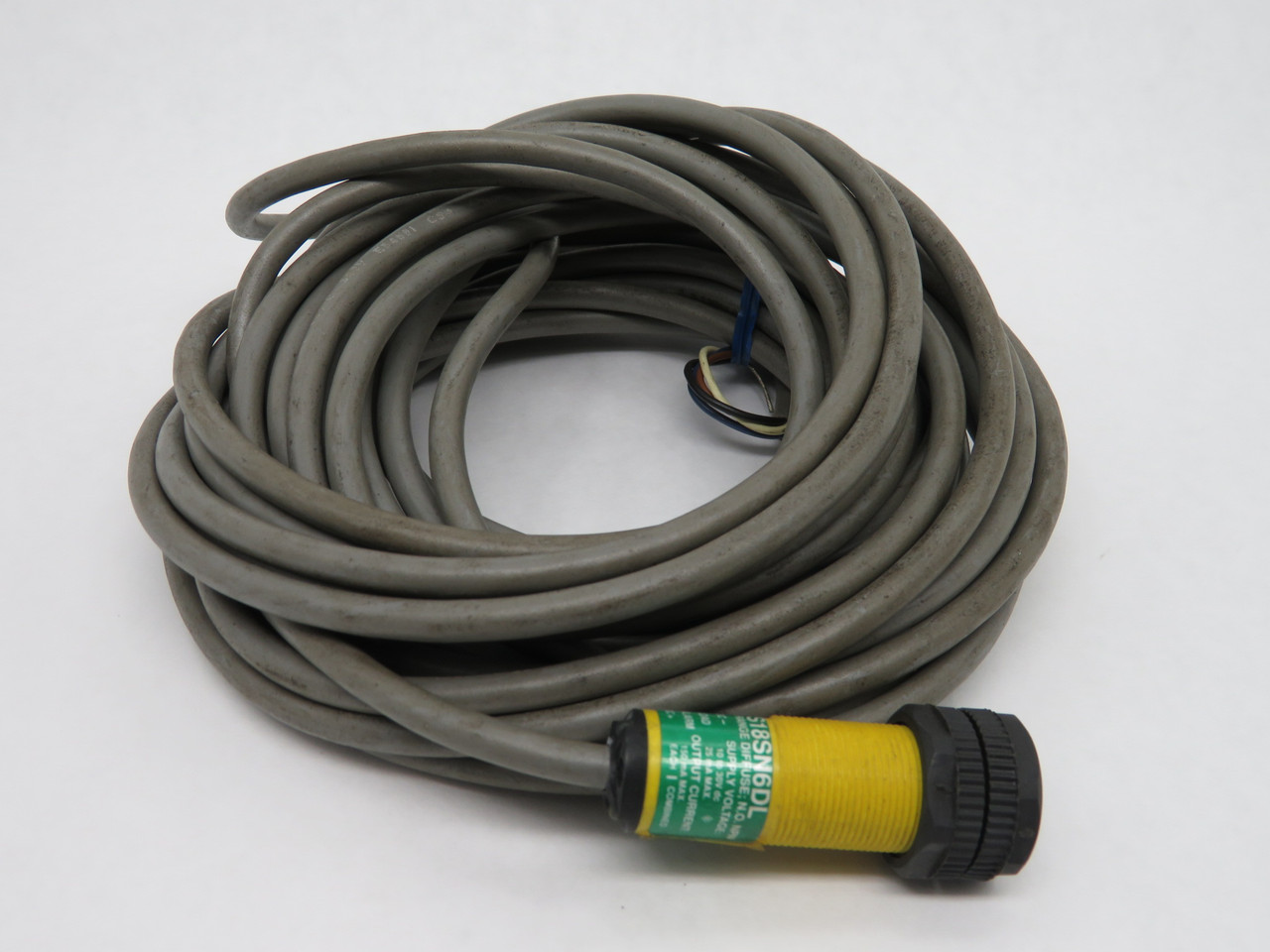 BANNER S18SN6DL Long Range Diffuse Sensor 10-30VDC USED
