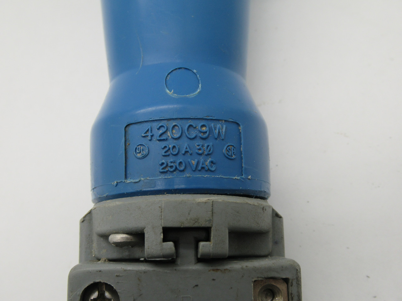 Hubbell 420C9W Heavy Duty Female Connector 20A 250V 4W 3P 3Ph USED