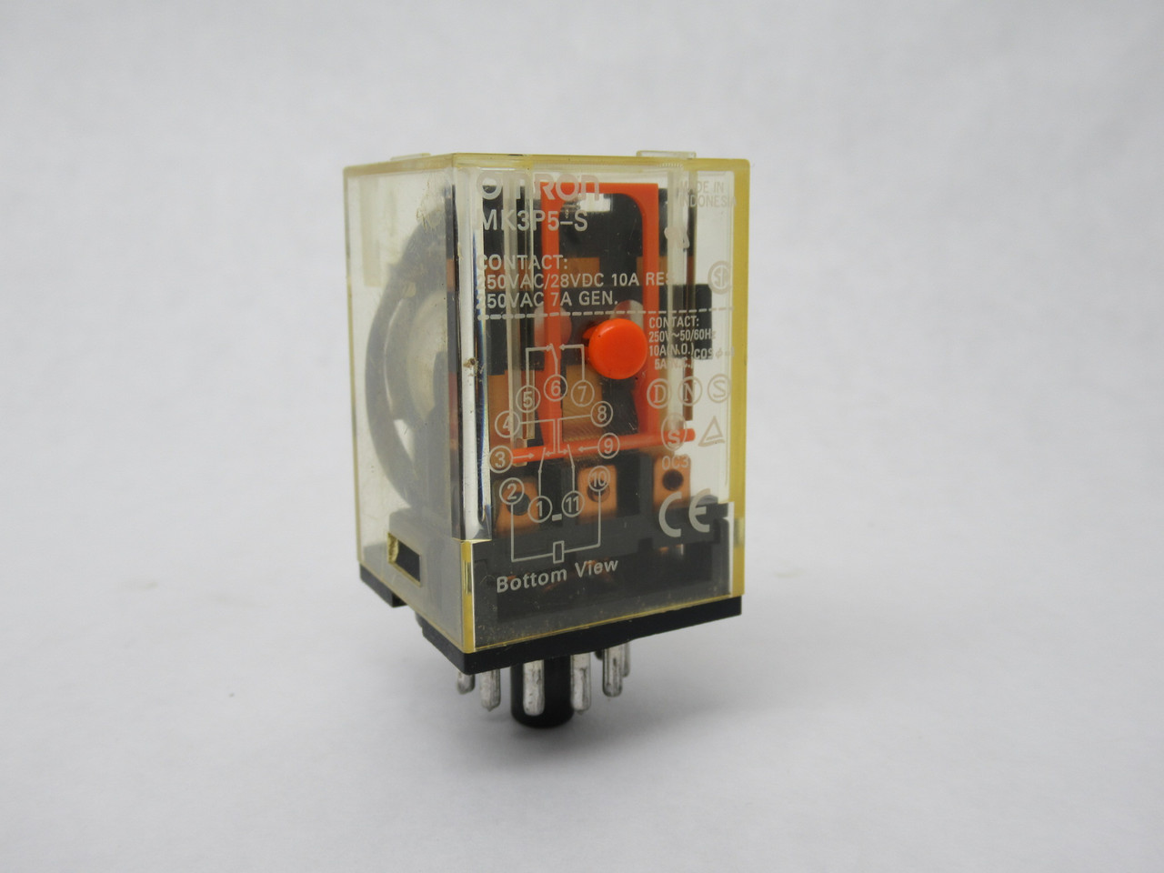 Omron MK3P5-S-AC120 Plug-In Relay 120VAC 10A@250VAC/28VDC 7A@250VAC 11-Pin USED