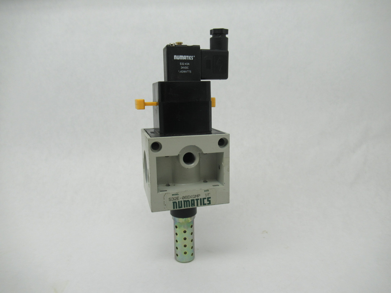 Numatics S32E-06BKGMP Solenoid Quick Exhaust Valve 24VDC 3/4" NPT SHELF WEAR NOP