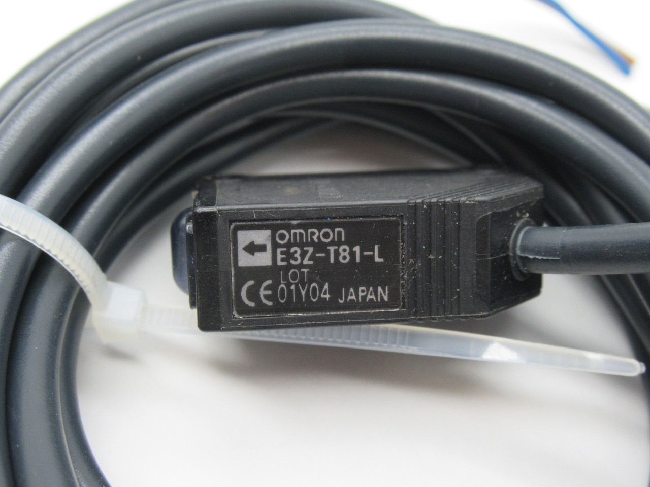 Omron E3Z-T81-L Photoelectric Emitter 15mA 15m Range PNP 2m Cable USED