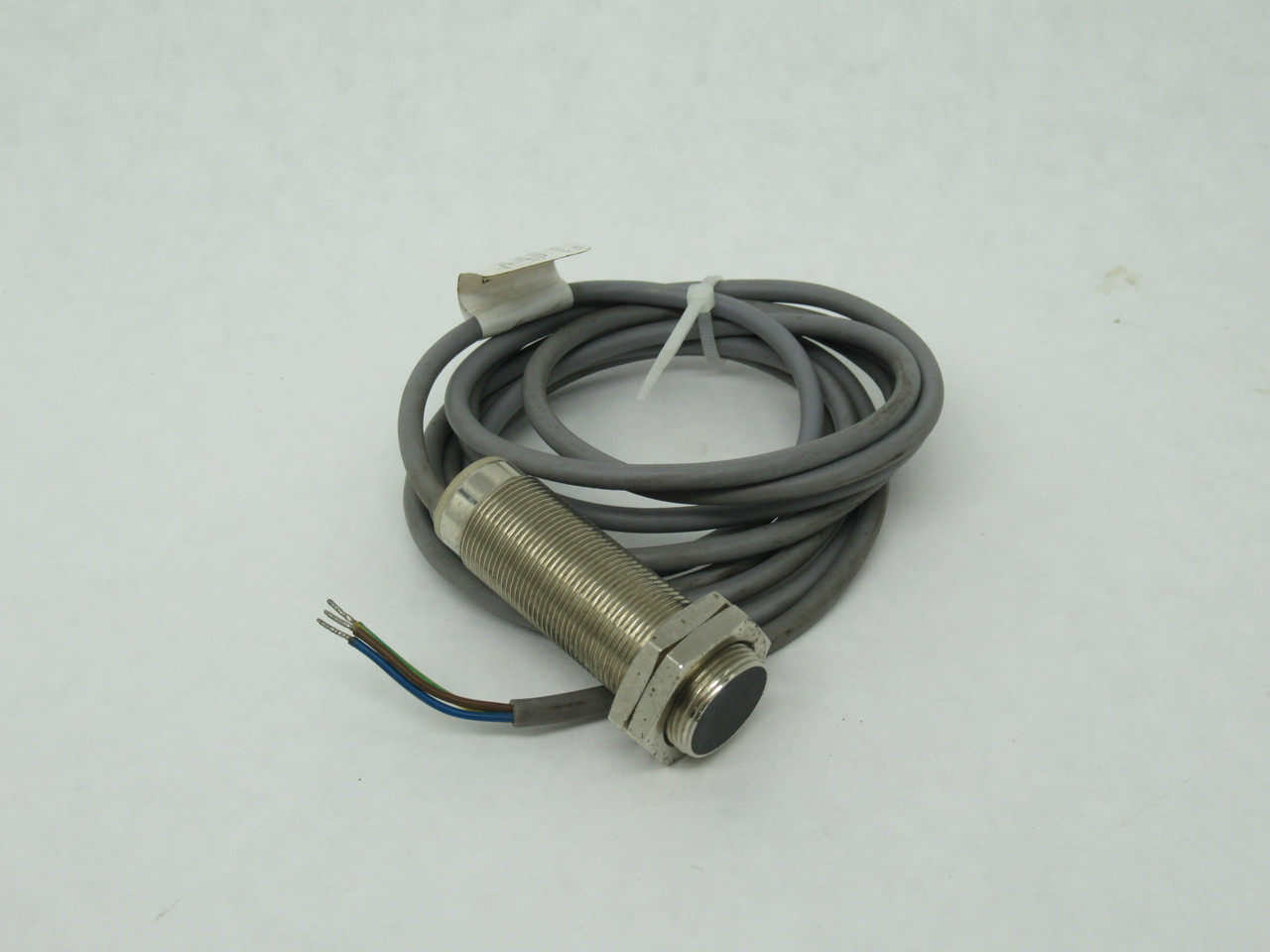 Scan FCM1-1805A-A3S2 Proximity Sensor 20-250VAC 5mm Range AC NO 2m Cable L USED