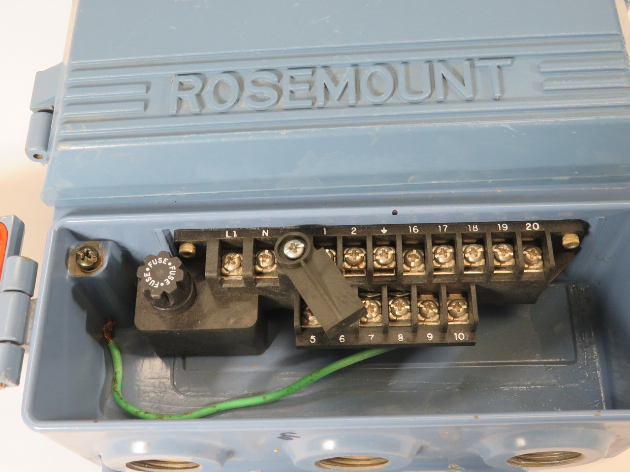 Rosemount 8712CR12M4N6 Magnetic Flow Transmitter 115VAC 50/60Hz SHELF WEAR USED