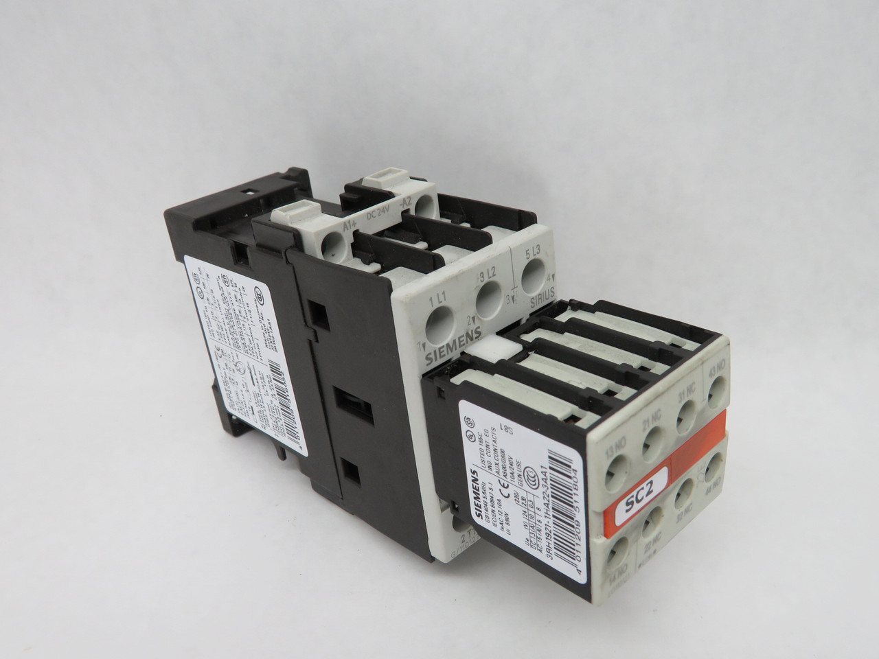 Siemens 3RT1026-1BB44-3MA0 Sirius Contactor Assy. 24DC 2NO/NC 25A 11kW 400V USED