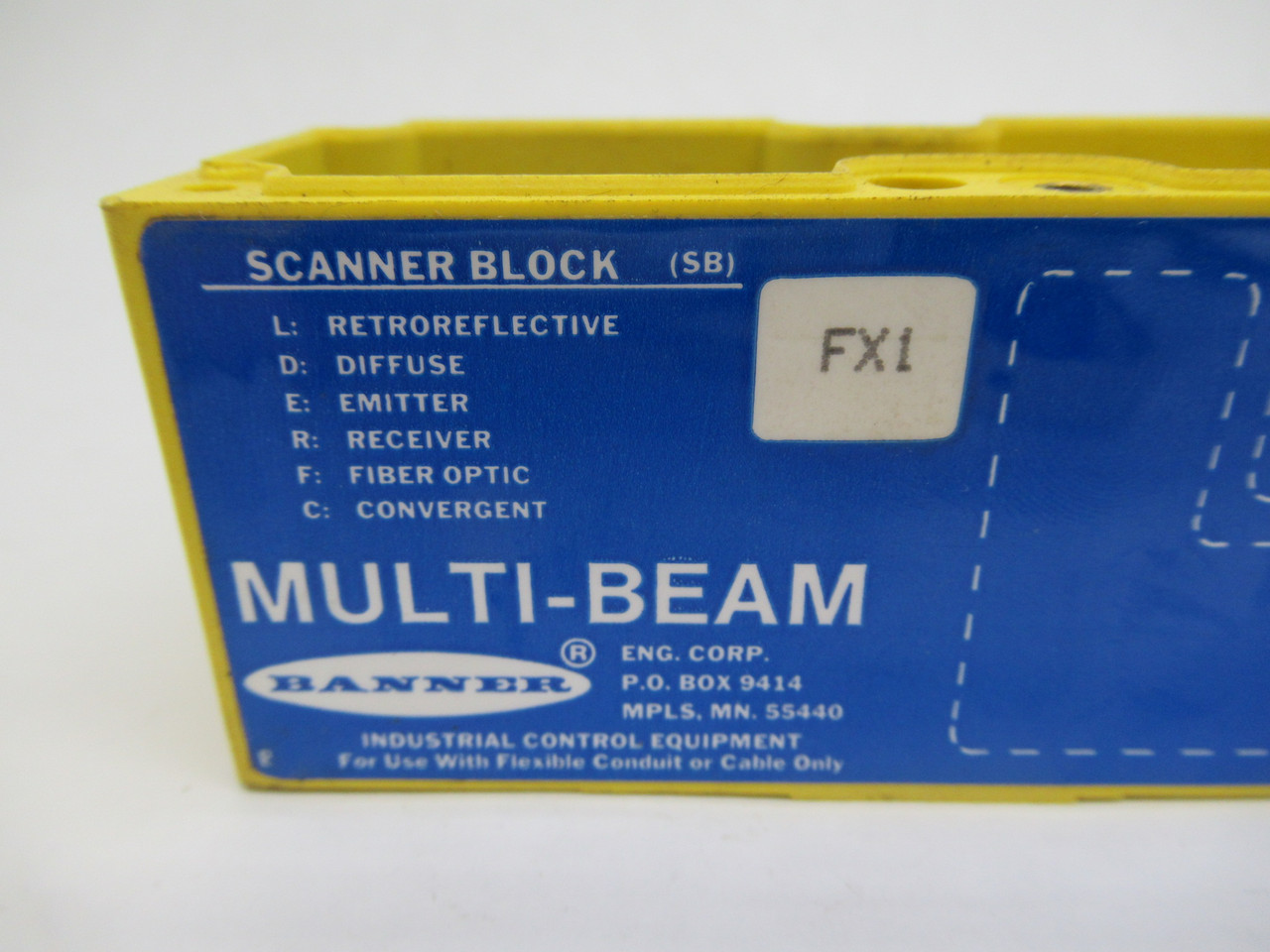 Banner SBFX1 Multi-Beam 3/4-Wire Fiber Optic Scanner Block SHELF WEAR NOP