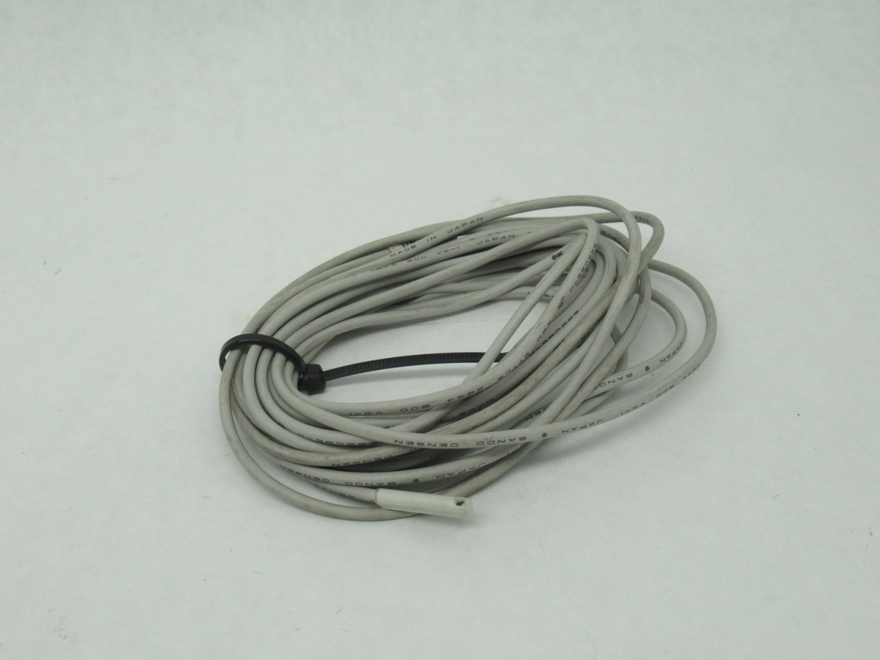 SMC D-M9BZ Highly Flexible Reed Switch 24VDC 2.5-40mA 5m L USED