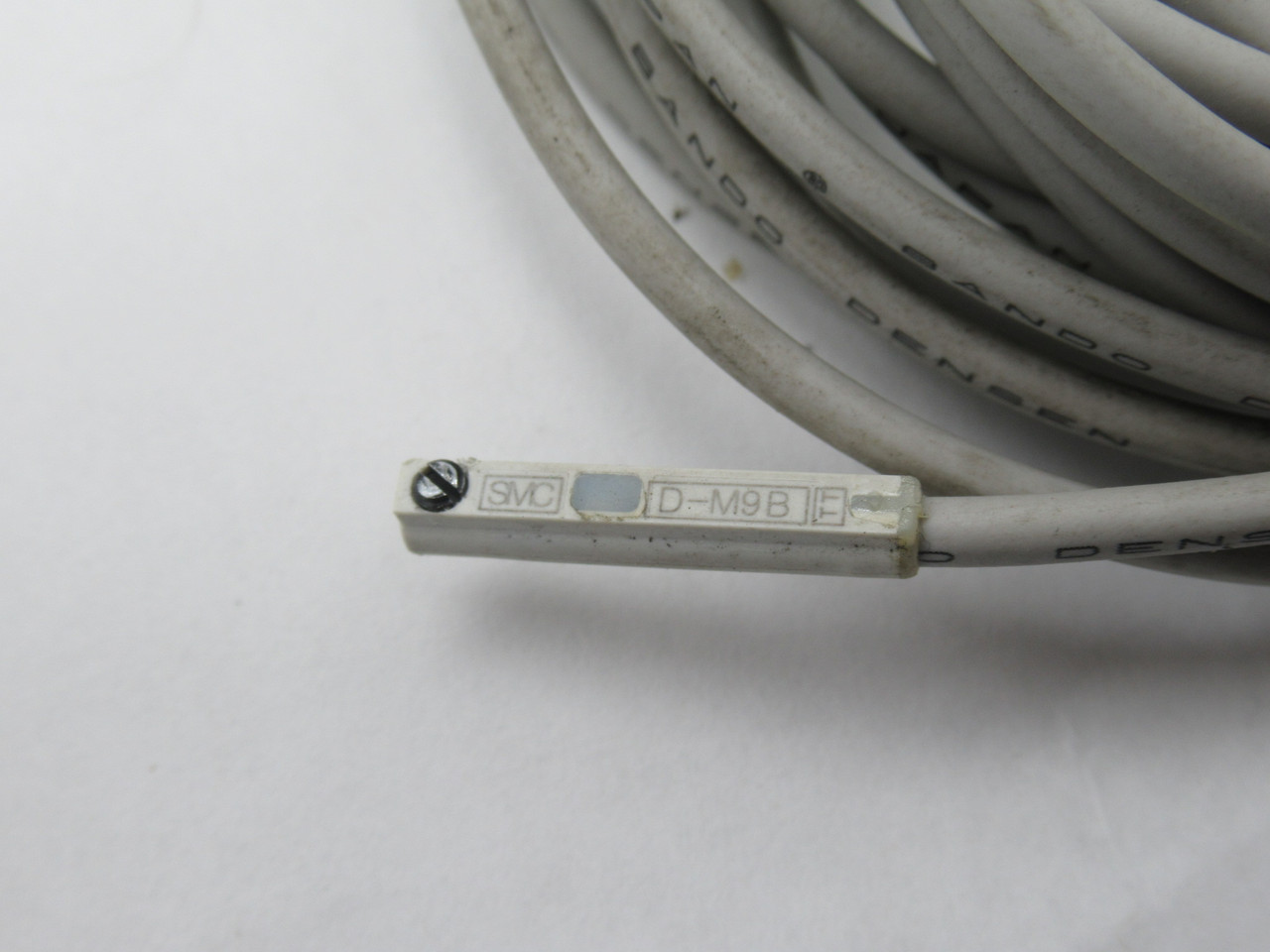 SMC D-M9BZ Highly Flexible Reed Switch 24VDC 2.5-40mA 5m L USED