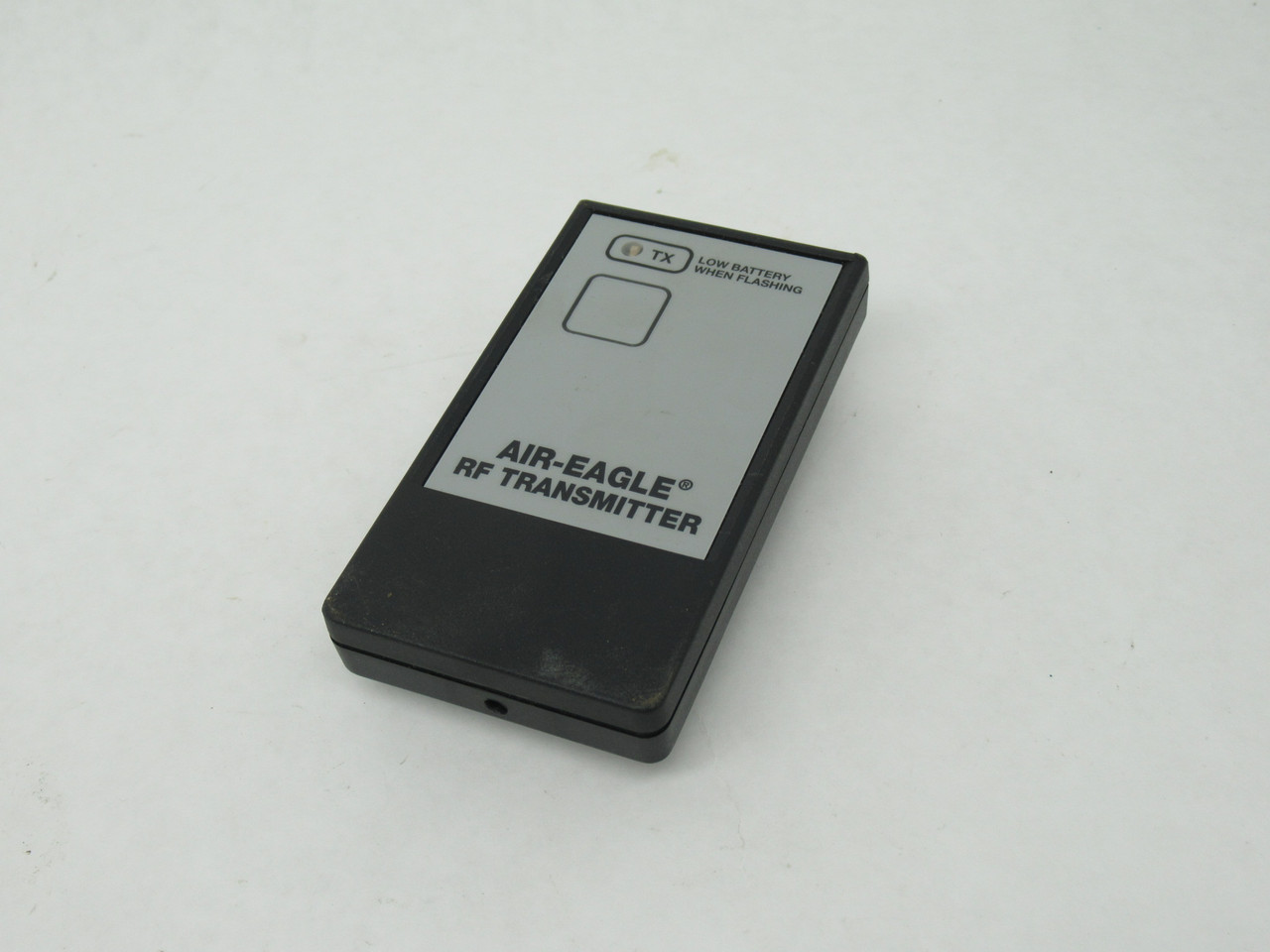 BWI Eagle 38-1100-R2 Remote Control Radio Frequency Transmitter 3VDC USED