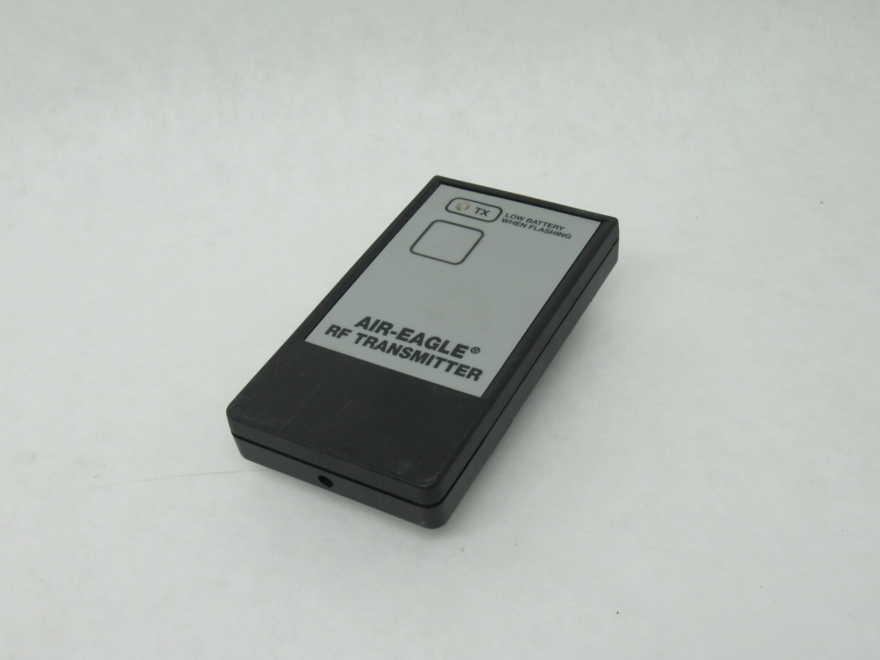 BWI Eagle 38-1100-R7 Remote Control Radio Frequency Transmitter 3VDC USED