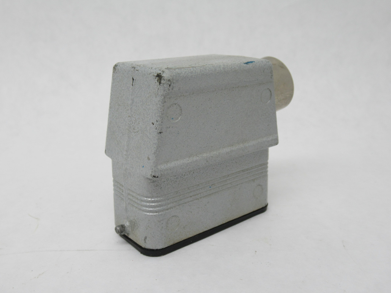 ILME CZAO-15L16 Side Entry Hood PG16 2 Pegs Size 49.16 USED
