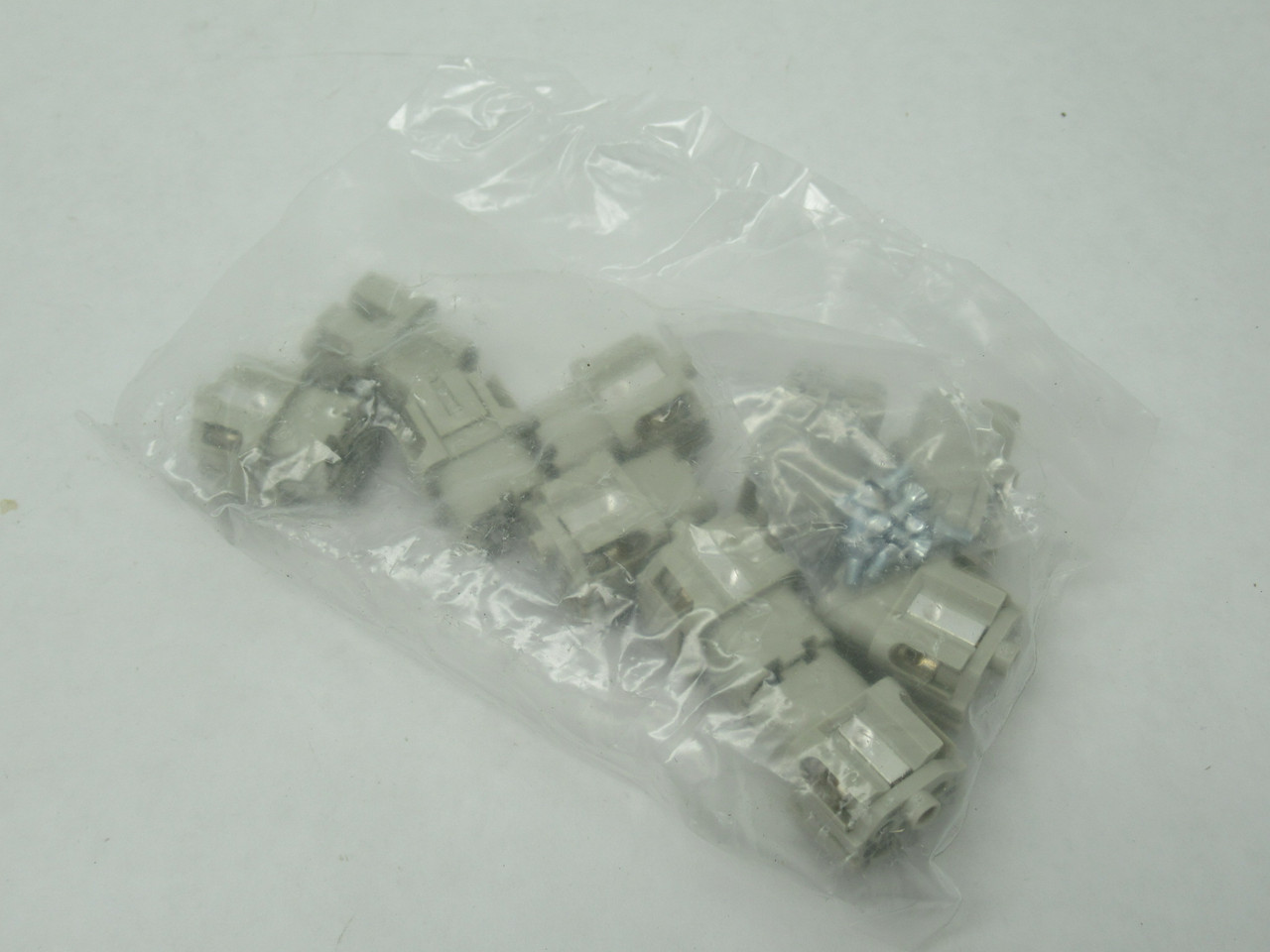 Harting 09200042711 Female Insert 4-Pos 10A 230/400V 10-Pack NWB