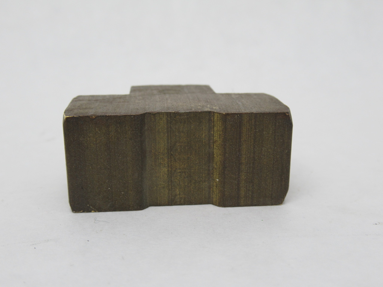 Weatherhead 3700X4 Female Brass Tee Fitting 1/4" NPT USED