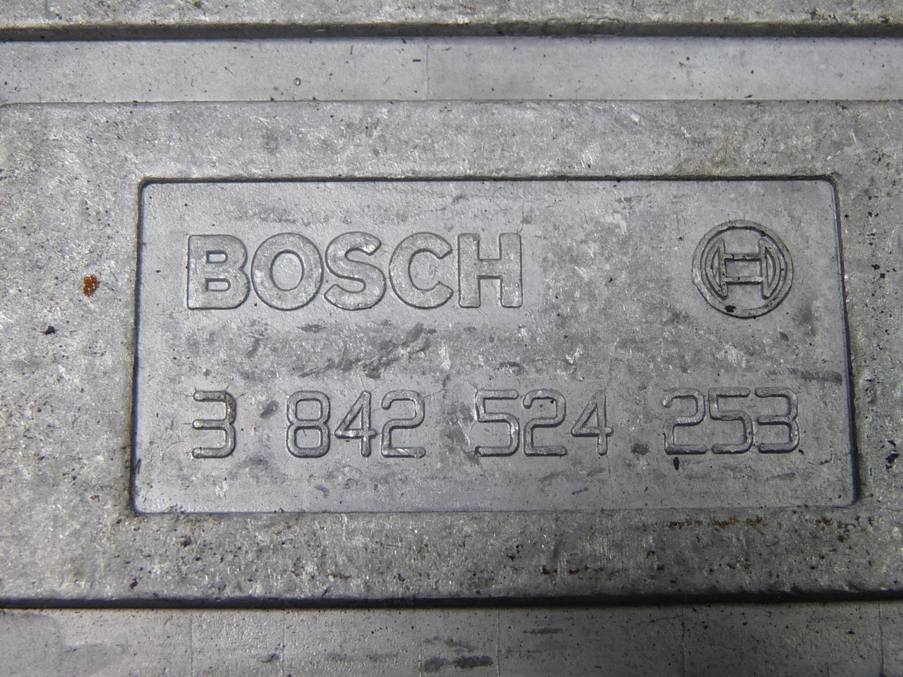 Bosch 3-842-524-253 Top Bearing Housing USED