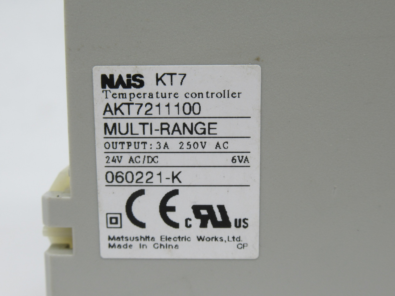 Matsushita NAiS AKT7211100 Multi-Range Temperature Controller 3A 250VAC USED