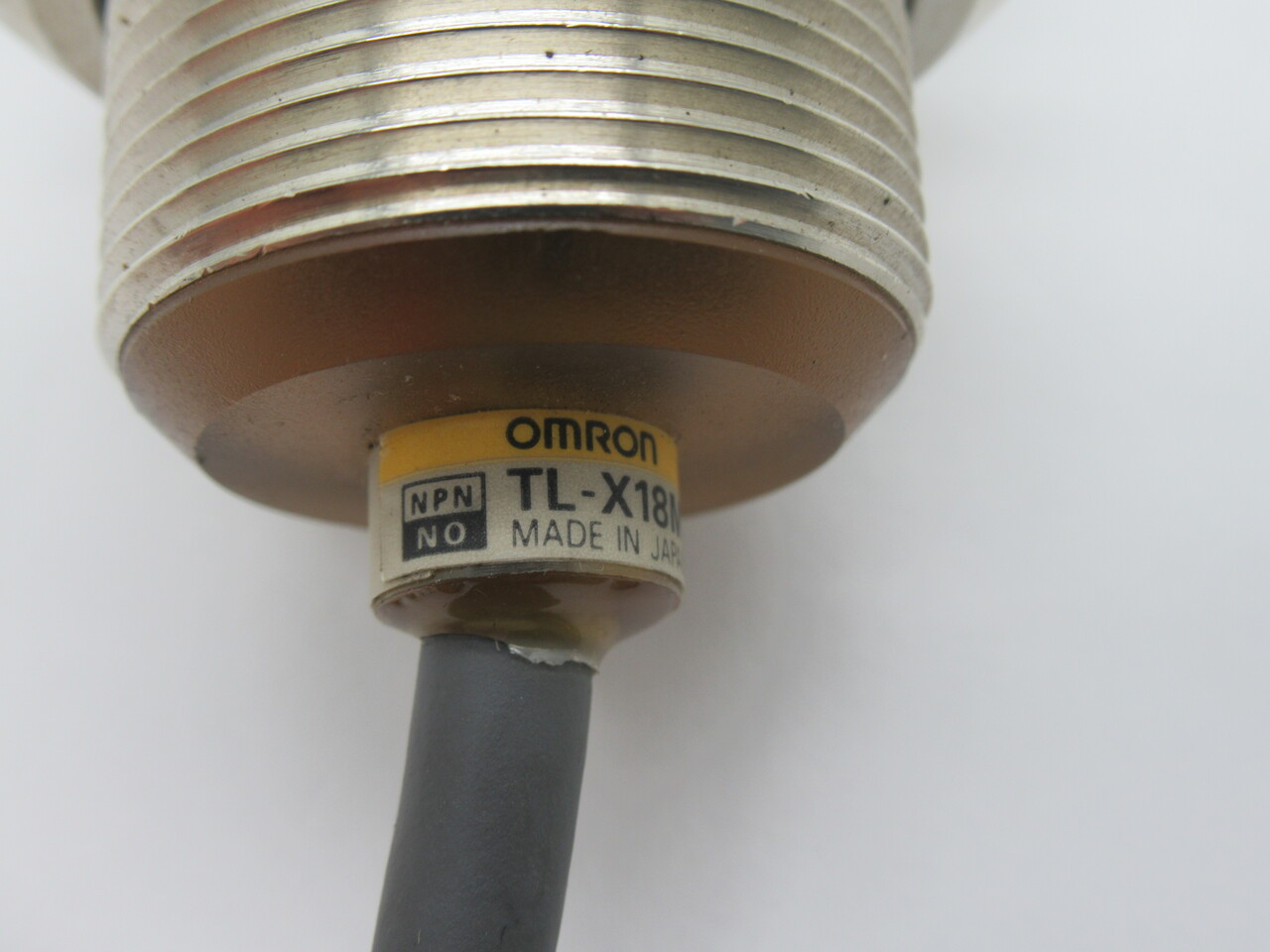 Omron TL-X18MC1-E Proximity Switch 12-24VDC NPN NO 18mm Distance SHELF WEAR NOP