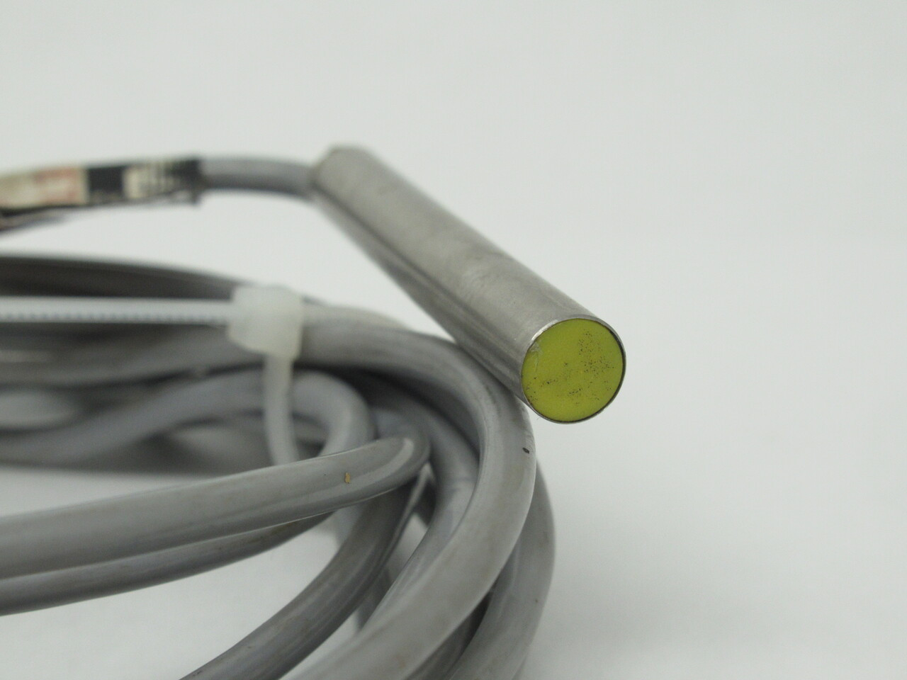 Namco ET111-00110 Proximity Switch 10-30VDC 200mA PNP 6.5' Cable USED