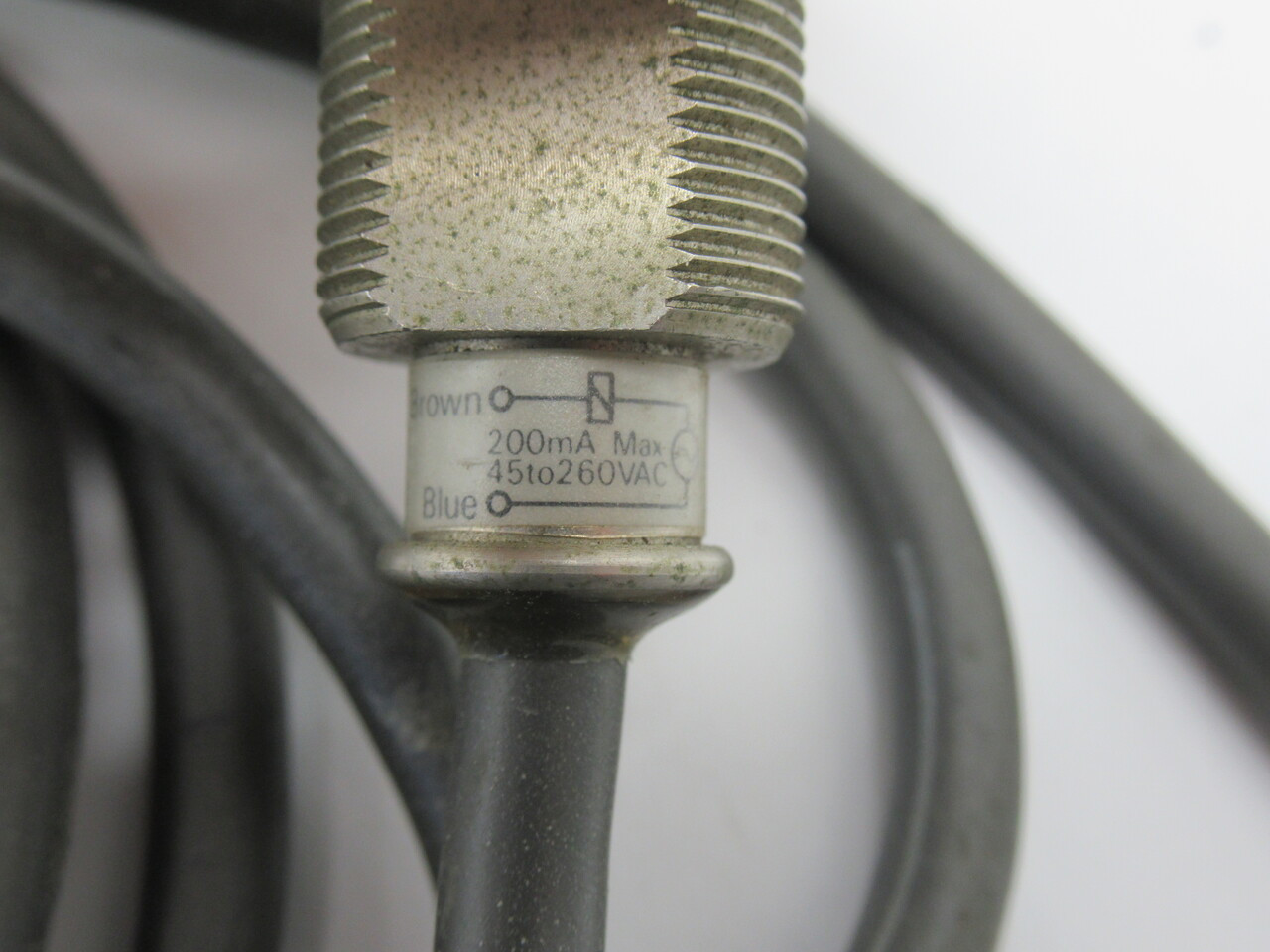 Omron TL-X5Y2 Proximity Switch 45-260VAC 200mA 5mm Range 2m Cable SHELF WEAR NOP