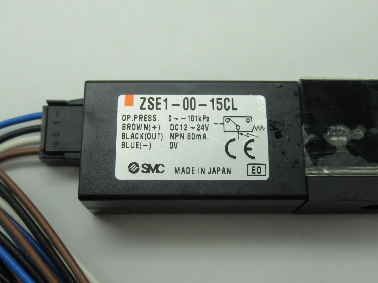 SMC ZSE1-00-15CL Vacuum Switch 12-24VDC NPN 80mA 0-101 kPa NWB