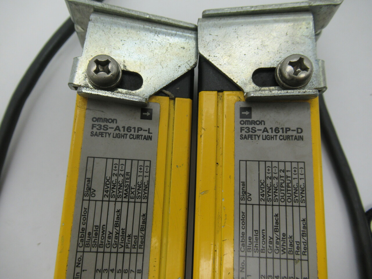 Omron F3S-A161P Light Curtain Emitter and Receiver 24VDC 200mA 0.2-5m USED