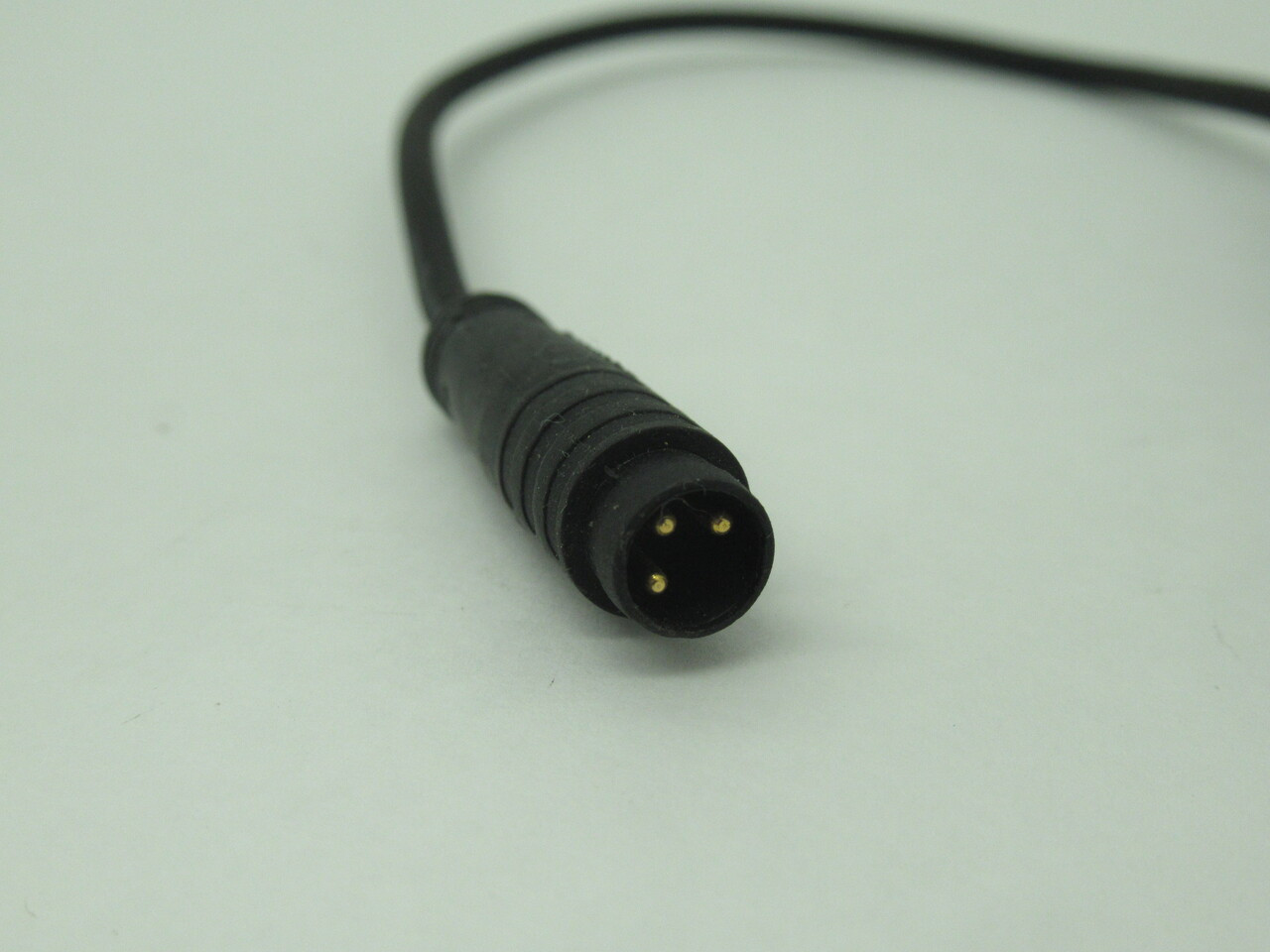 Banner Q146EQ Photoelectric Emitter 10-30VDC 1.8mm Range 6" M8 Pigtail USED