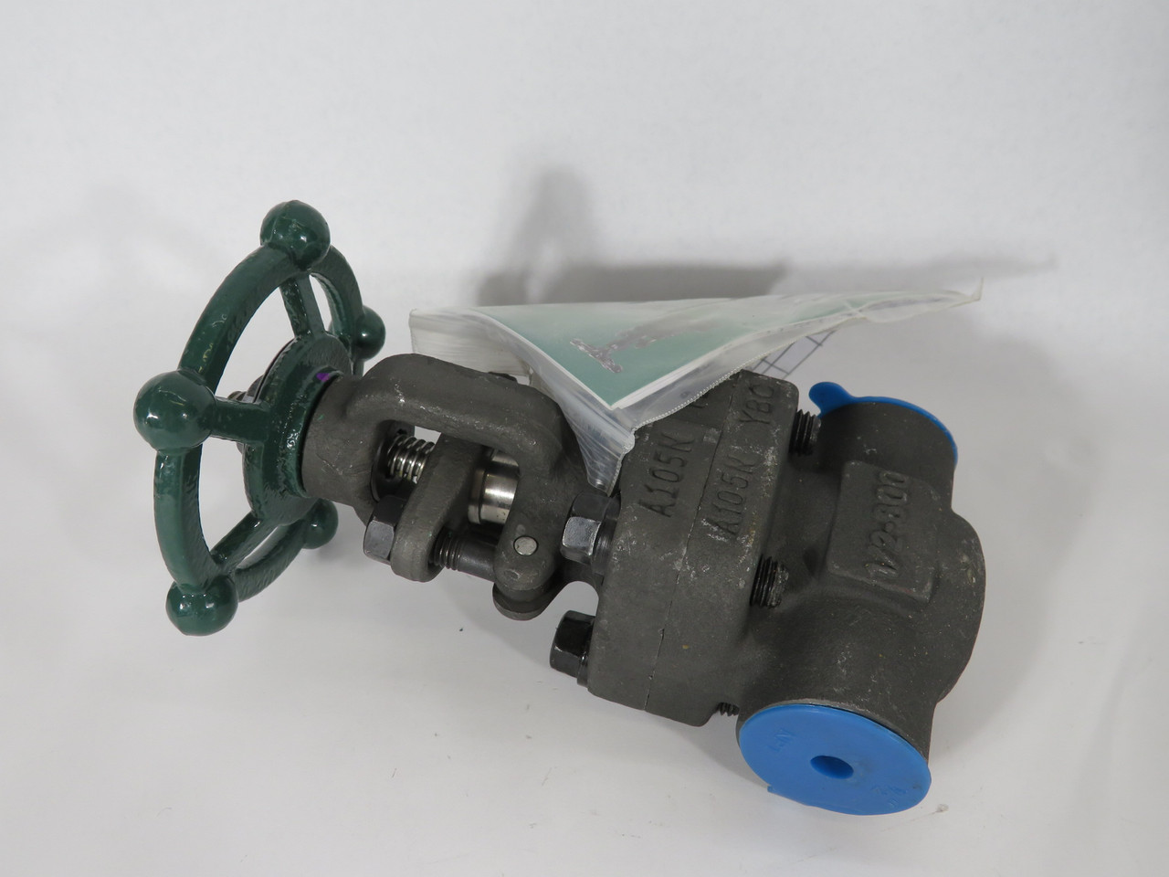 Beric Valve 501T38A08 Gate Valve 1/2" NPT Class #800 SHELF WEAR NOP