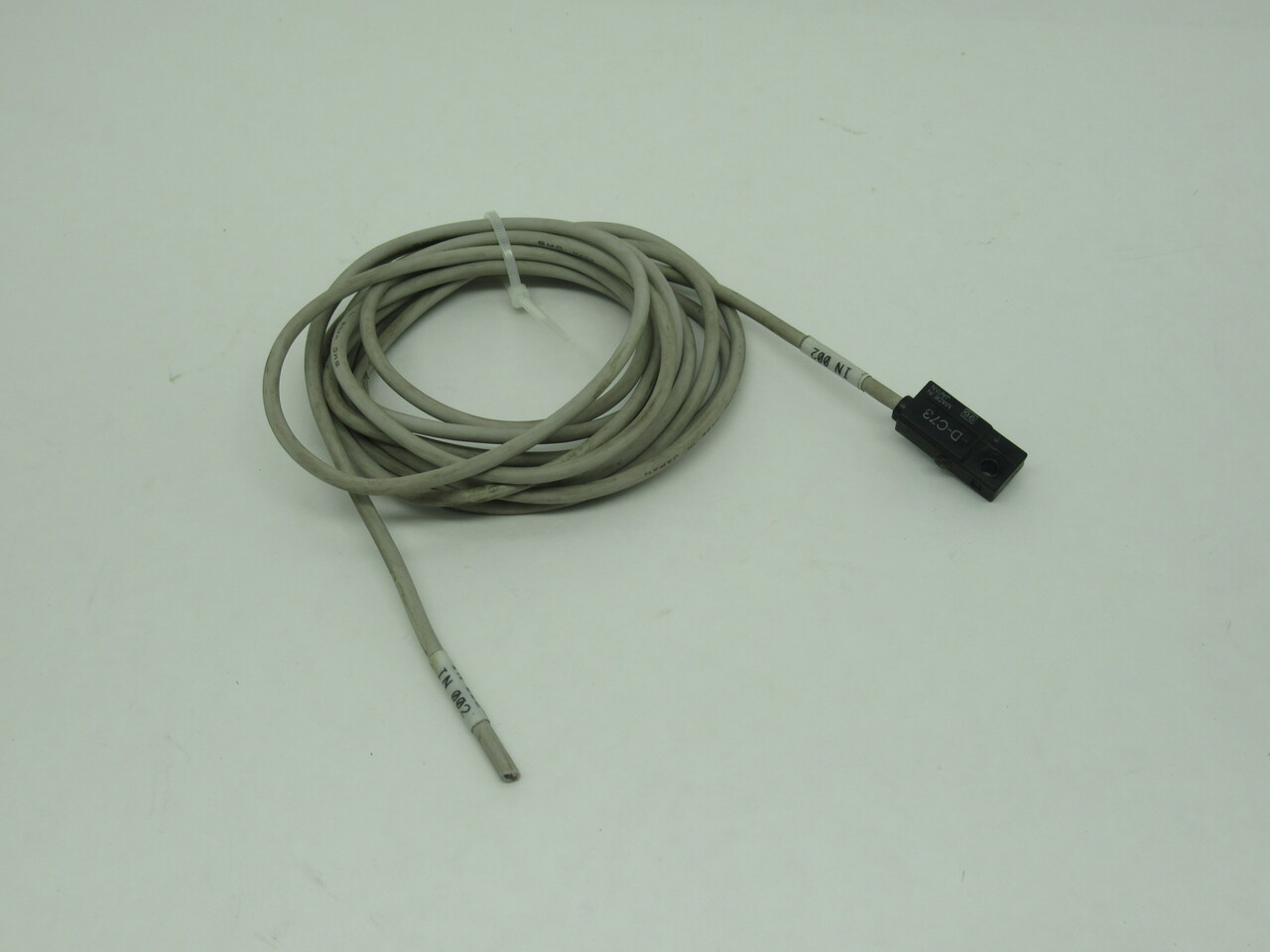 SMC D-C73L Auto Switch 24VDC 100VAC 5-40mA 5-20mA 3m Length USED