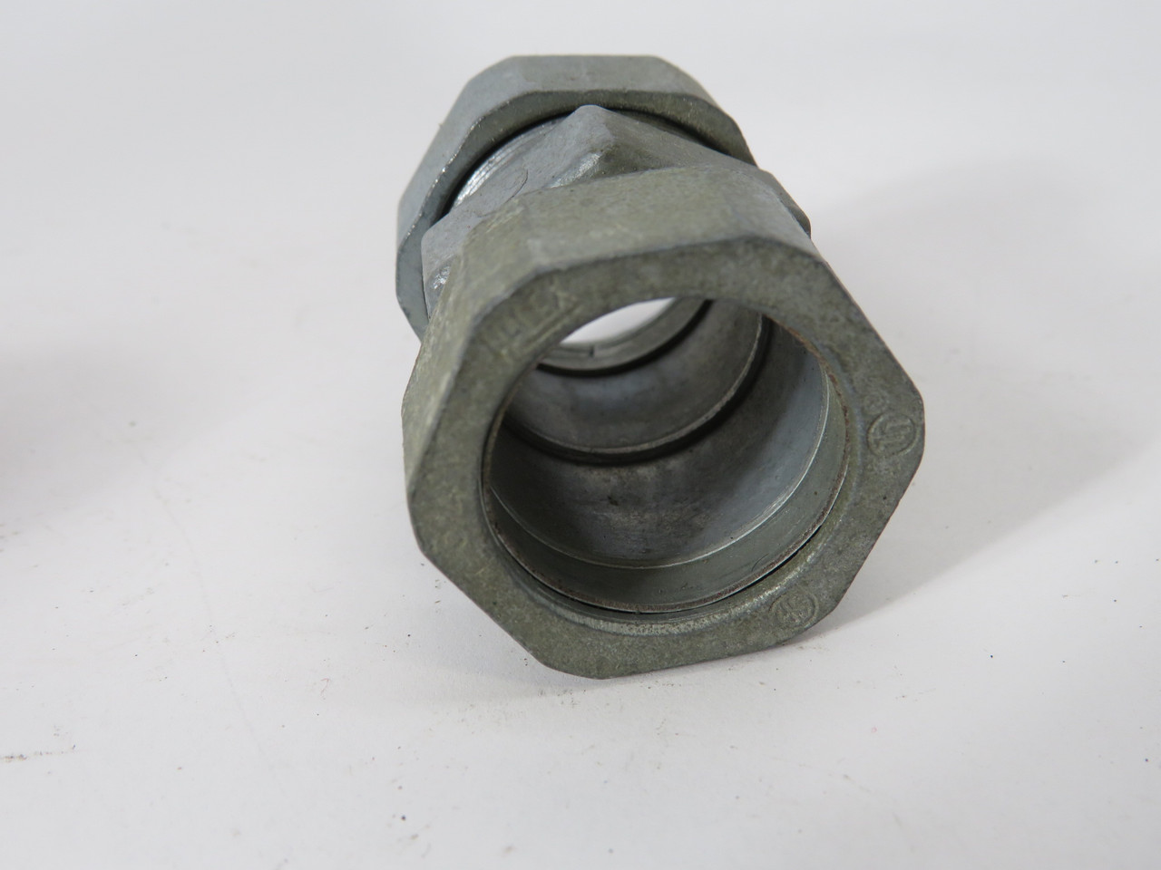 Halex 22222 EMT Compression Coupling Zinc 3/4" Lot of 6 USED