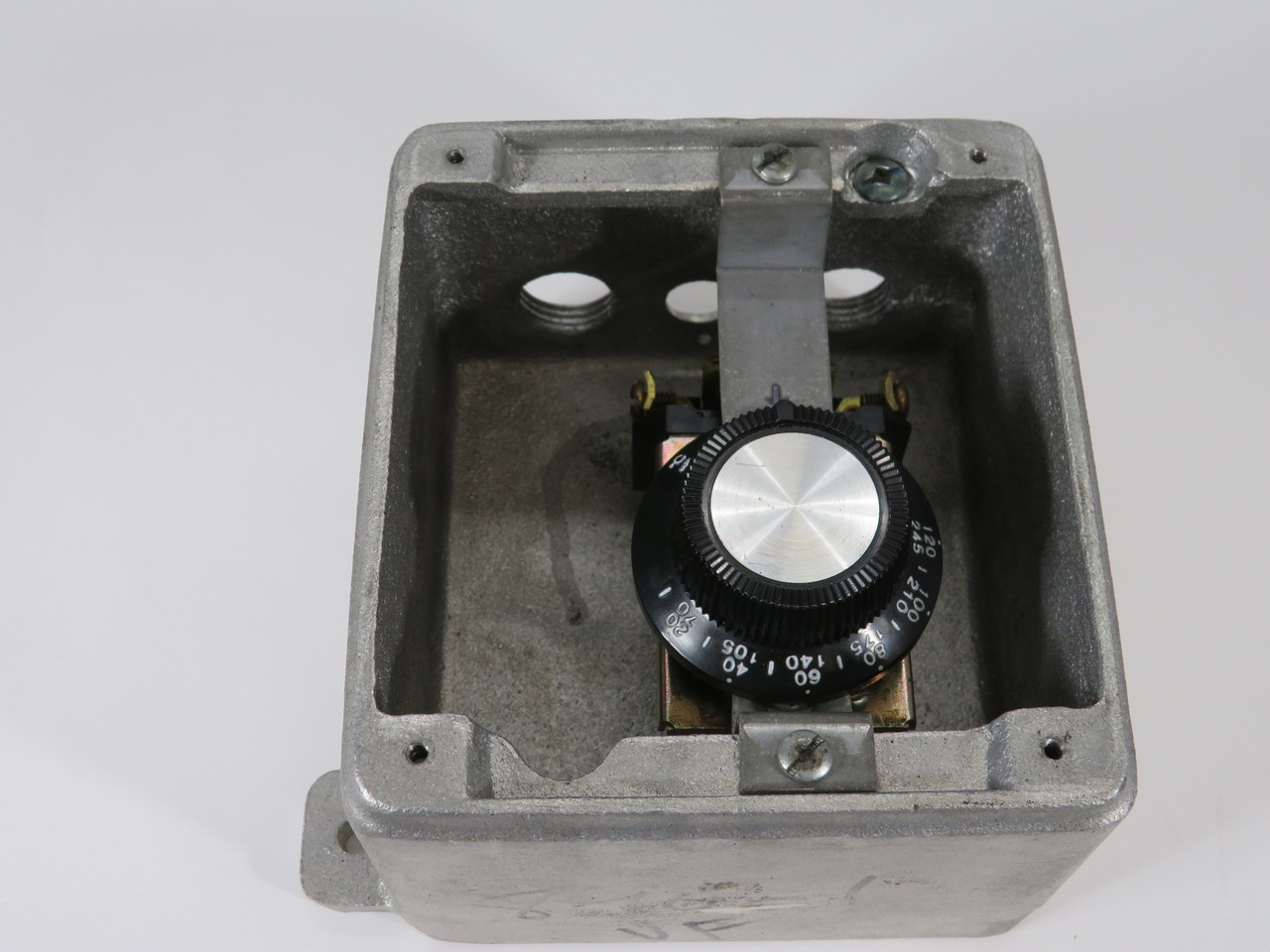 Thermon R3C-0120-DP Weatherproof Thermostat 120C 245F 277VAC 25A NO PROBE USED