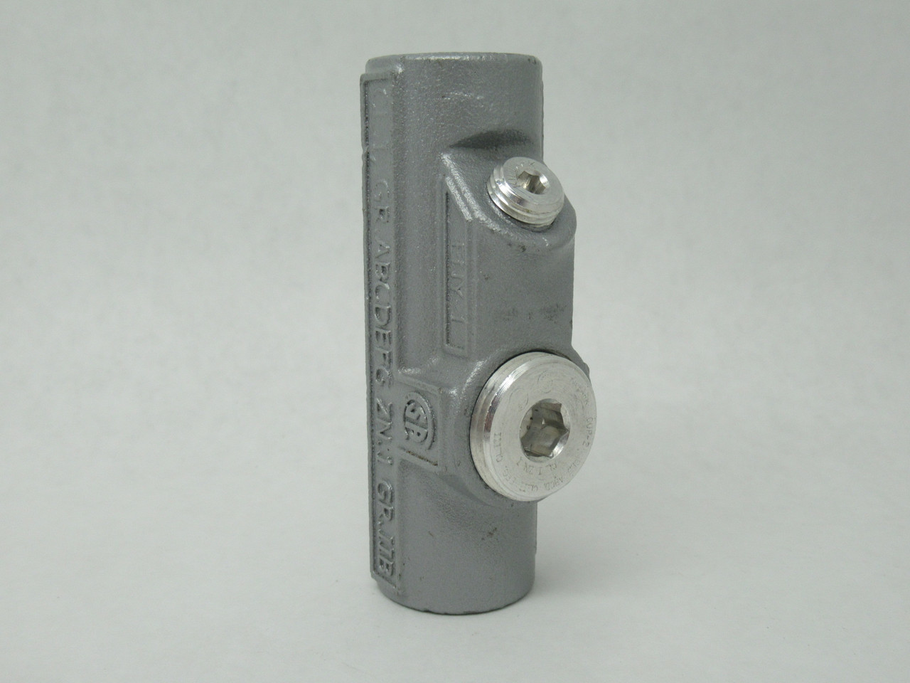 Killark ENY-1 Aluminum Seal Fitting 1/2" Female/Female NOP