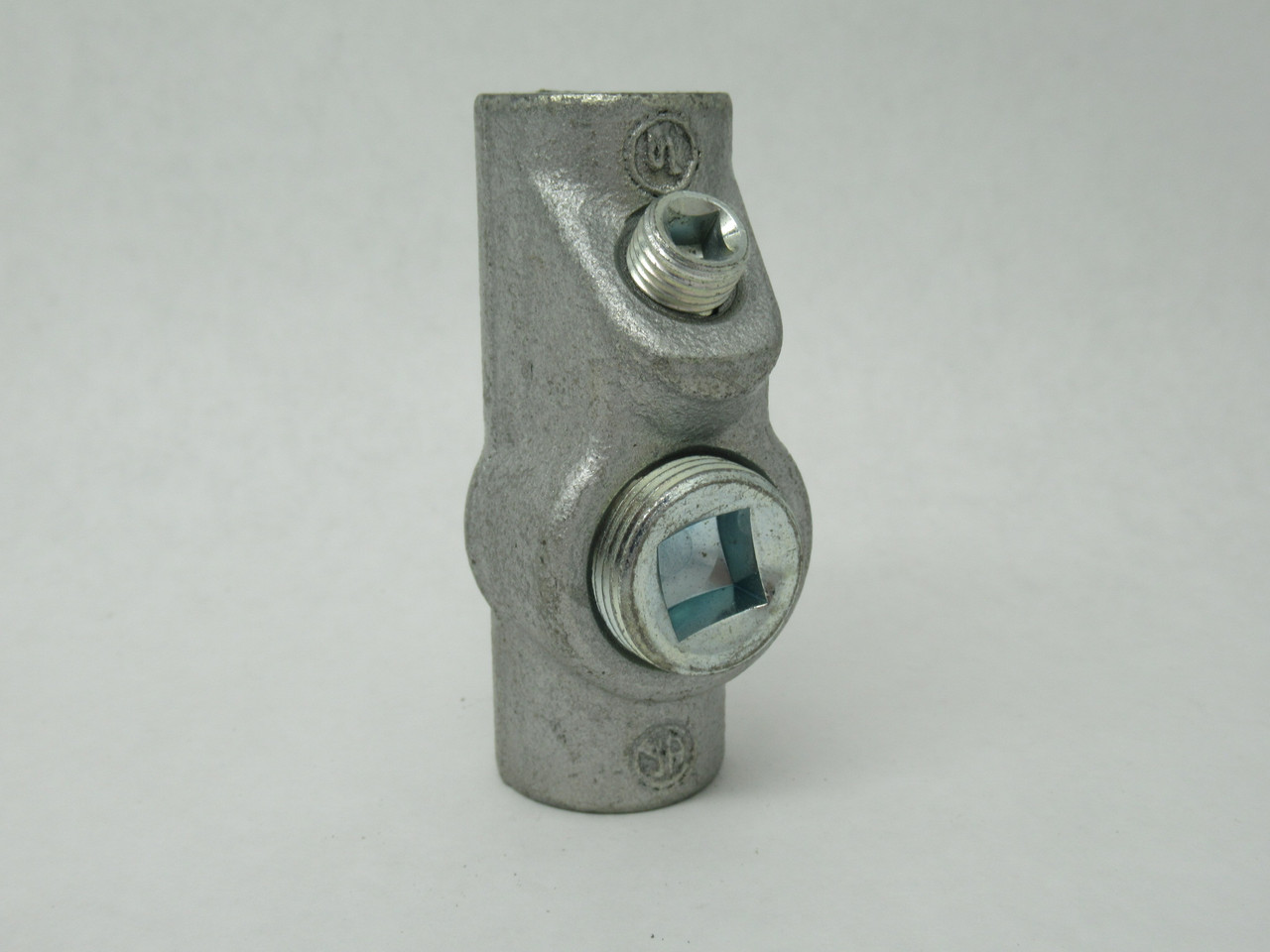 Crouse-Hinds EYS11 Conduit Sealing Fitting 1/2" Female Hub NOP