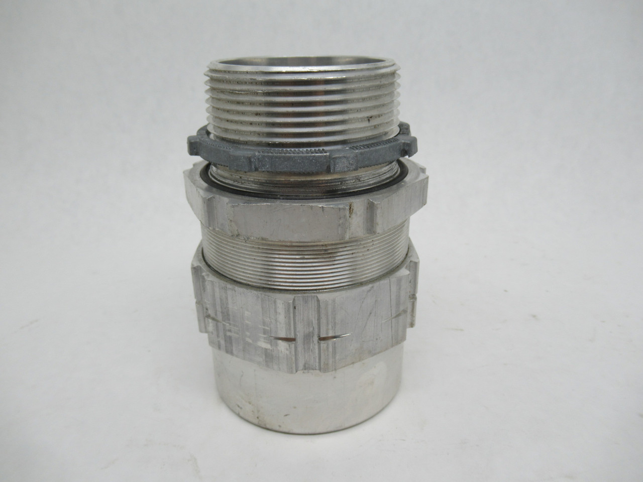 Appleton TMC2250272A Teck Cable Connector 2-1/2" NPT  2.27-2.72" Jacket USED