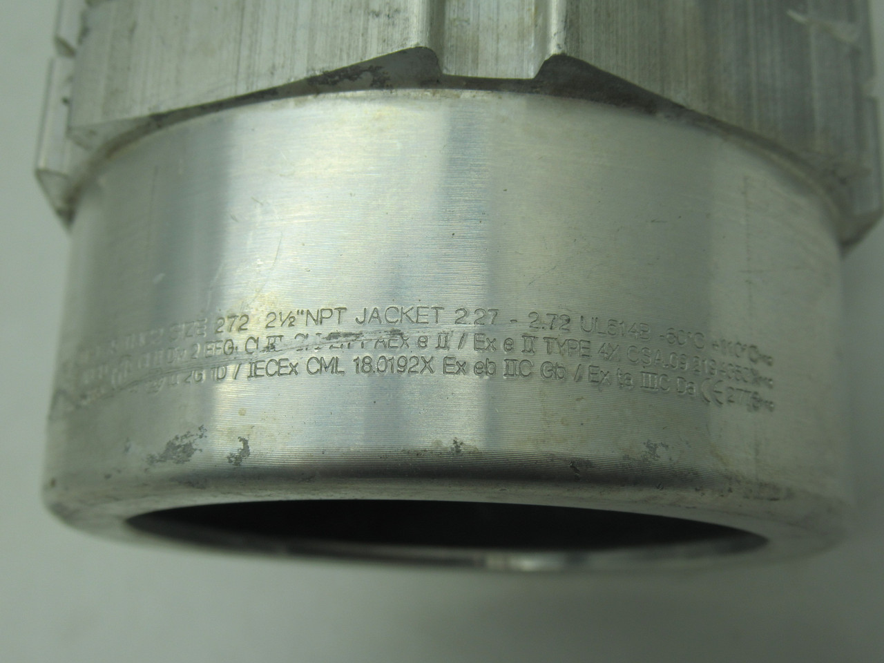 Appleton TMC2250272A Teck Cable Connector 2-1/2" NPT  2.27-2.72" Jacket USED