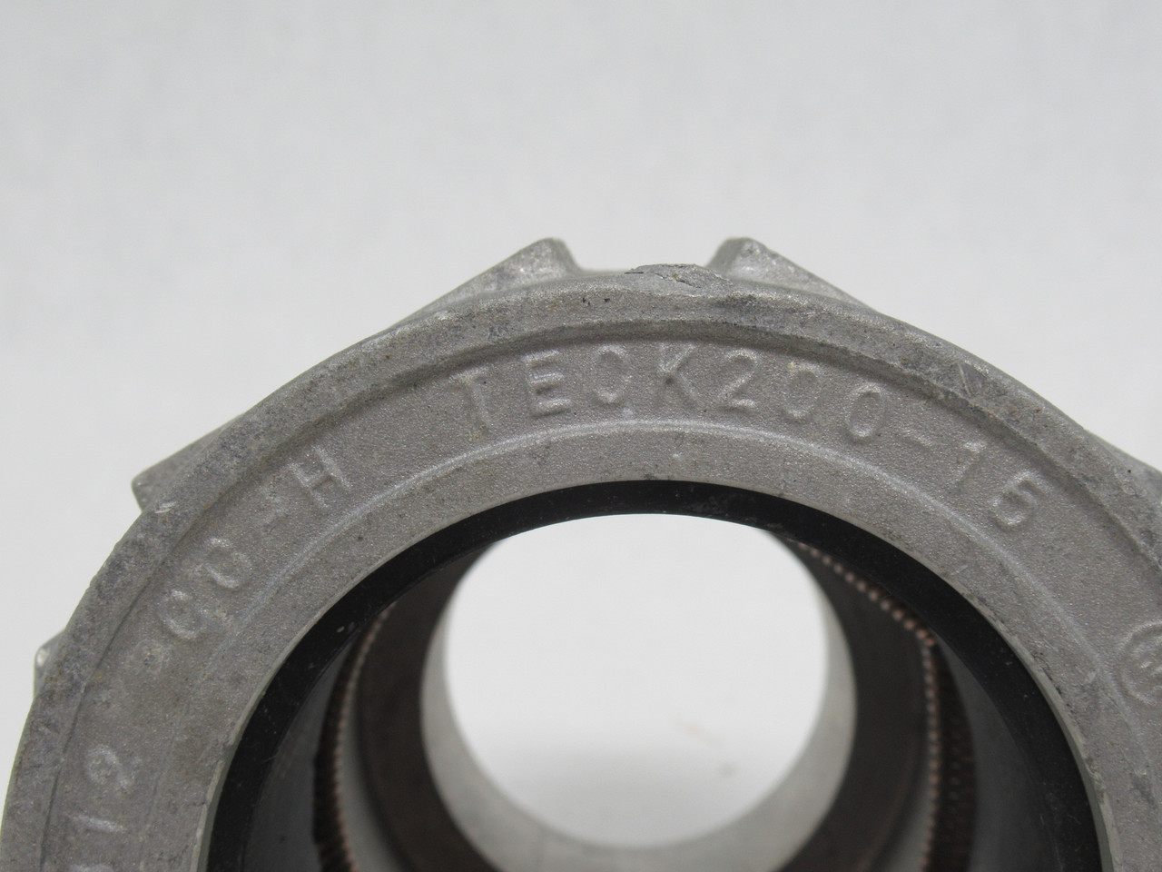 Crouse-Hinds TECK200-15 Teck Cable Gland 2" NPT 2.3-2.565" Outer Sheath USED